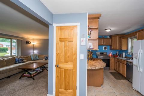 6832 Edmar Ct, Cincinnati, OH 45239 photo 5
