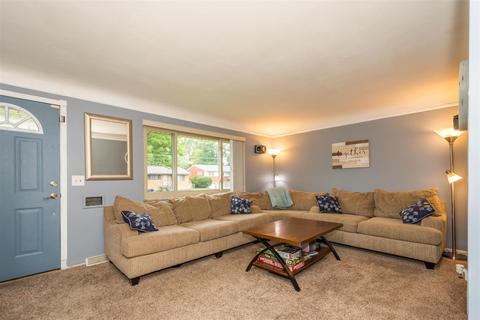 6832 Edmar Ct, Cincinnati, OH 45239 photo 4