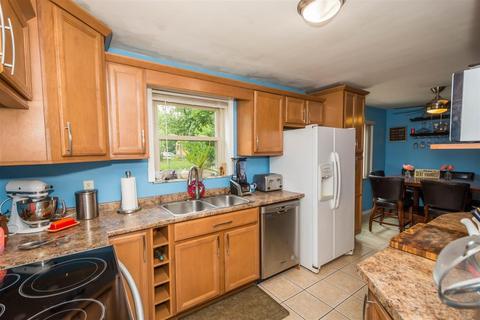 6832 Edmar Ct, Cincinnati, OH 45239 photo 11