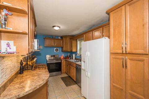 6832 Edmar Ct, Cincinnati, OH 45239 photo 9
