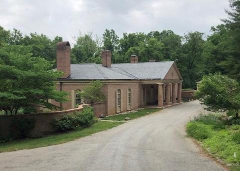 4660 Drake Rd, Cincinnati, OH 45243 photo 2