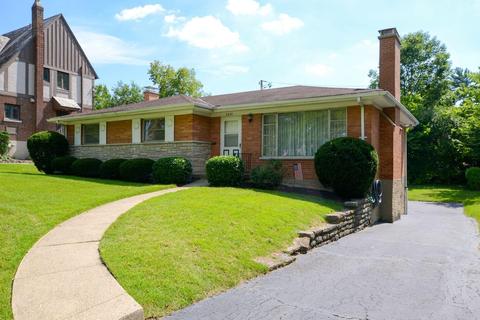 3821 Eileen Dr, Cincinnati, OH 45209 photo 2