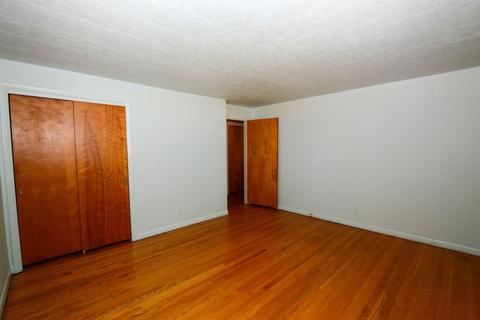 3821 Eileen Dr, Cincinnati, OH 45209 photo 14