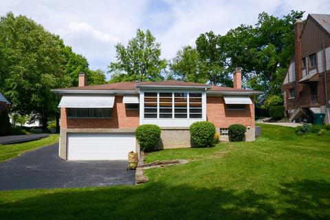 3821 Eileen Dr, Cincinnati, OH 45209 photo 3