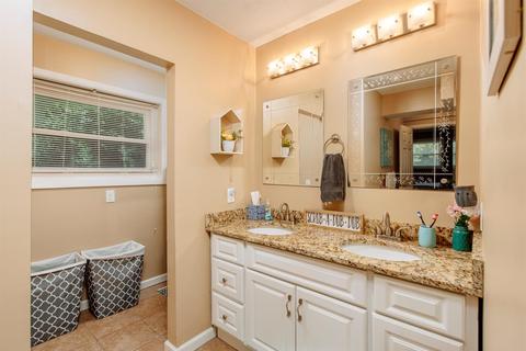 1504 Forester Dr, Cincinnati, OH 45240 photo 9