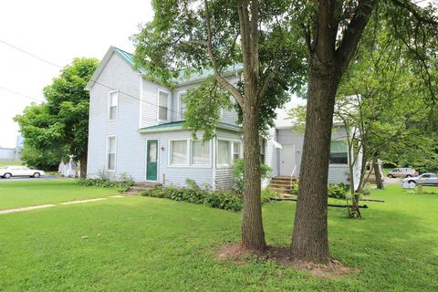 716 Cherry St, Blanchester, OH 45107 photo 1
