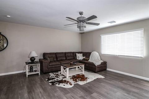 1174 Wellspring Dr, Cincinnati, OH 45231 photo 3