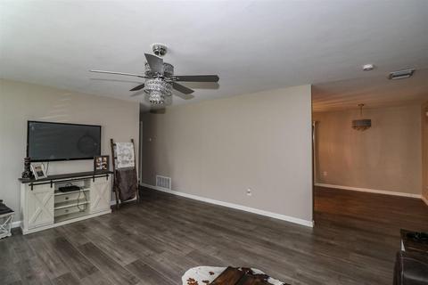 1174 Wellspring Dr, Cincinnati, OH 45231 photo 4
