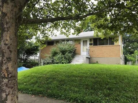 1739 Patrick Dr, Cincinnati, OH 45204 photo 1