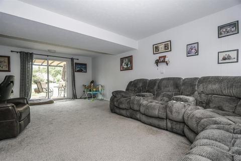701 Miles Ln, Cincinnati, OH 45245 photo 22