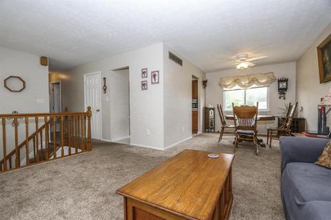 701 Miles Ln, Cincinnati, OH 45245 photo 8