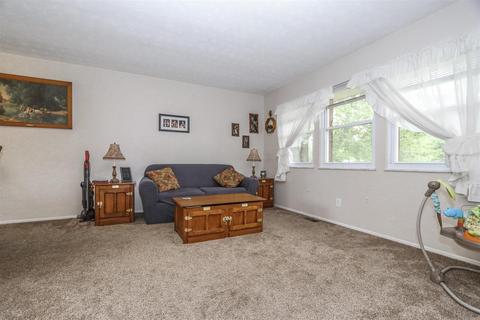 701 Miles Ln, Cincinnati, OH 45245 photo 6