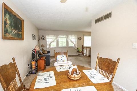 701 Miles Ln, Cincinnati, OH 45245 photo 11