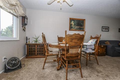 701 Miles Ln, Cincinnati, OH 45245 photo 10