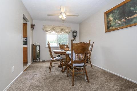 701 Miles Ln, Cincinnati, OH 45245 photo 9