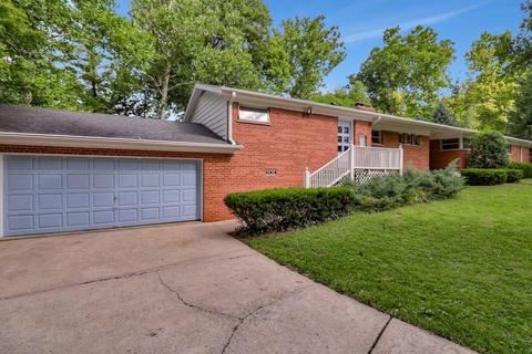 6103 Shadowslope Ln, Cincinnati, OH 45244 photo 2