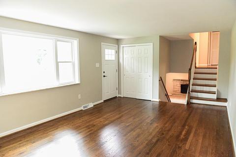 492 Shannon Ln, Cincinnati, OH 45255 photo 3
