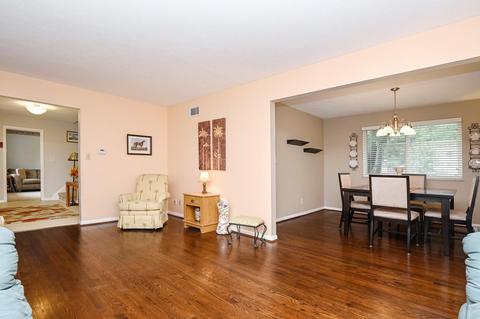 669 Silverhedge Dr, Cincinnati, OH 45231 photo 4