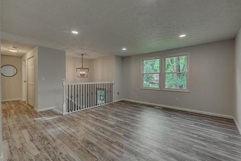 1295 Surrender Ct, Amelia, OH 45102 photo 9