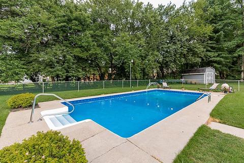 1295 Surrender Ct, Amelia, OH 45102 photo 3