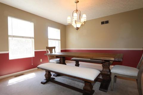 668 Mccormick Ln, Cincinnati, OH 45245 photo 4