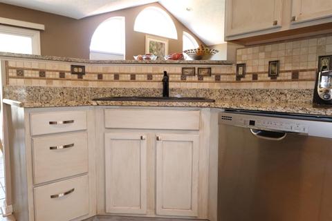 668 Mccormick Ln, Cincinnati, OH 45245 photo 6