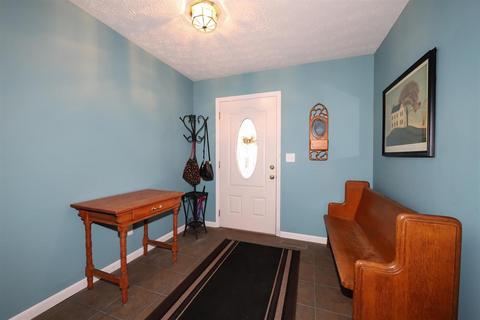 2506 Canvasback Cir, Batavia, OH 45103 photo 4