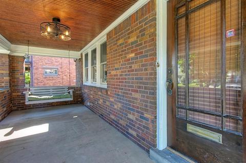 6629 Bramble Ave, Cincinnati, OH 45227 photo 2