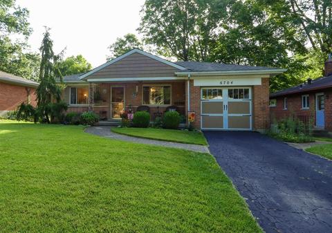 6704 Jamar Dr, Cincinnati, OH 45224 photo 2