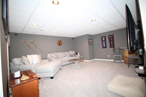 677 Hyacinth Rd, Cincinnati, OH 45245 photo 16