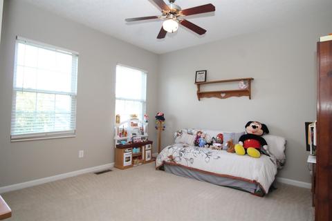 677 Hyacinth Rd, Cincinnati, OH 45245 photo 24