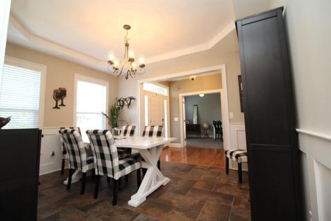 677 Hyacinth Rd, Cincinnati, OH 45245 photo 13