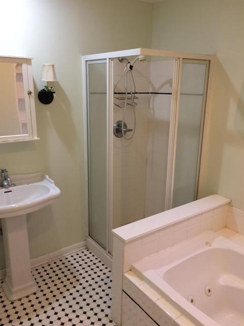 3931 Larchview Dr, Cincinnati, OH 45236 photo 8