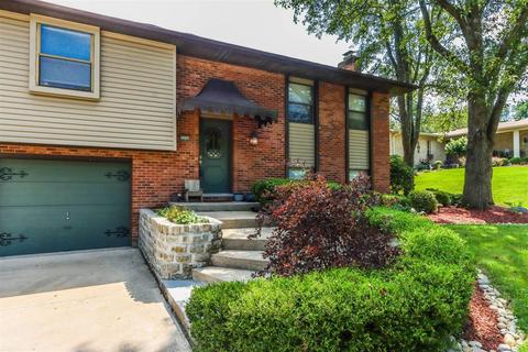 2254 Beechcroft Ct, Cincinnati, OH 45233 photo 3