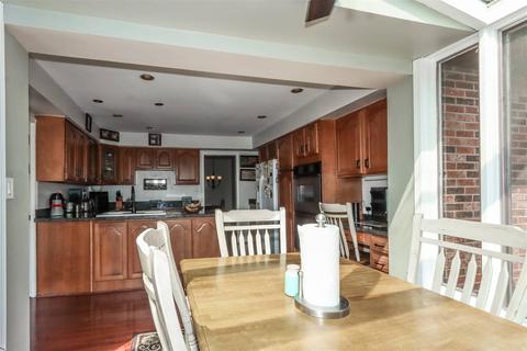 2254 Beechcroft Ct, Cincinnati, OH 45233 photo 18