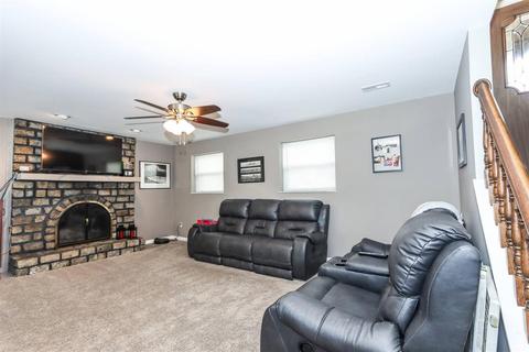 2254 Beechcroft Ct, Cincinnati, OH 45233 photo 9