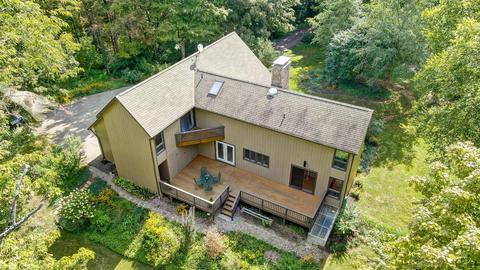 10 Locust Hill Rd, Cincinnati, OH 45245 photo 4