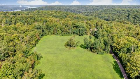 10 Locust Hill Rd, Cincinnati, OH 45245 photo 2