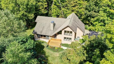 10 Locust Hill Rd, Cincinnati, OH 45245 photo 3
