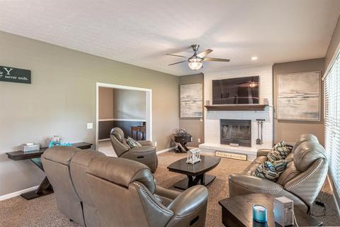 91 Patton Dr, Springboro, OH 45066 photo 2