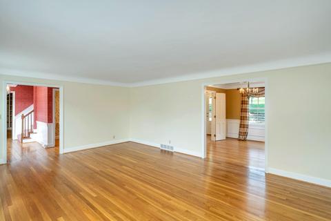 7194 Regiment Dr, Cincinnati, OH 45244 photo 4