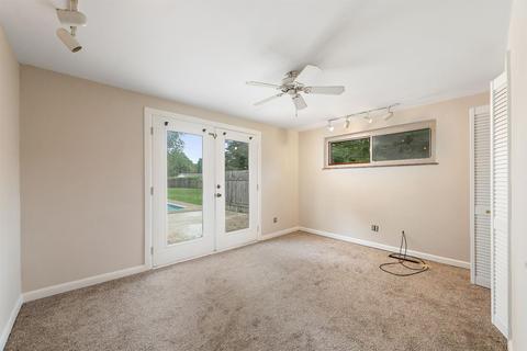 900 Hawthorne Dr, Cincinnati, OH 45245 photo 10