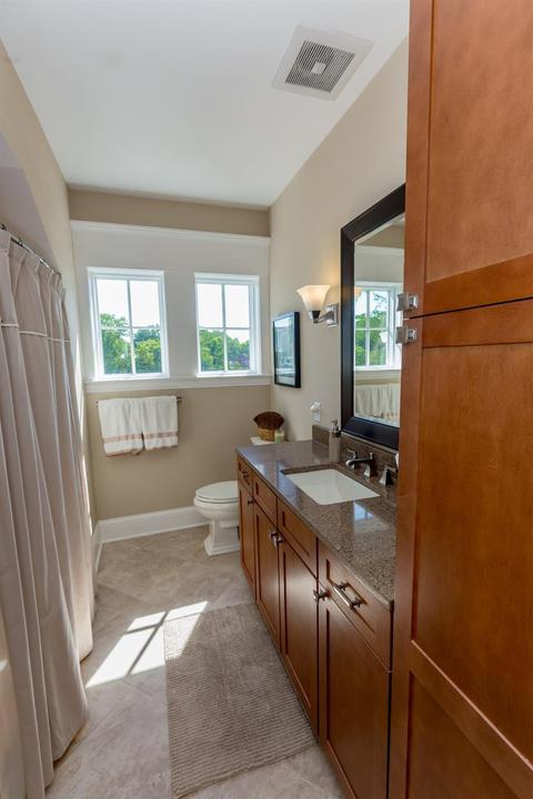 1047 Crocus Ln, Cincinnati, OH 45208 photo 27