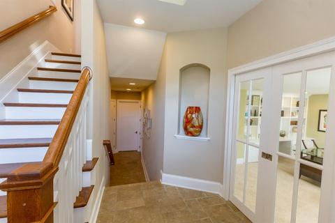 1047 Crocus Ln, Cincinnati, OH 45208 photo 3