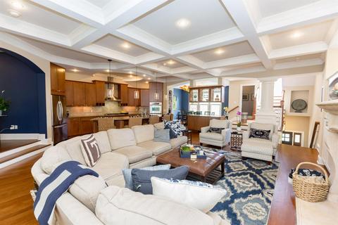 1047 Crocus Ln, Cincinnati, OH 45208 photo 10