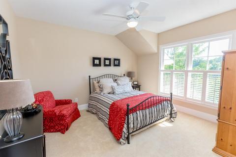 1047 Crocus Ln, Cincinnati, OH 45208 photo 26