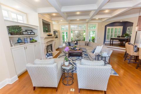 1047 Crocus Ln, Cincinnati, OH 45208 photo 8