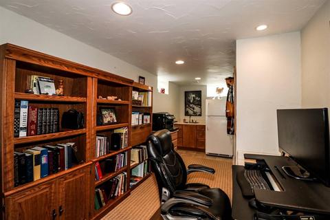9367 Candy Ln, Cincinnati, OH 45231 photo 12