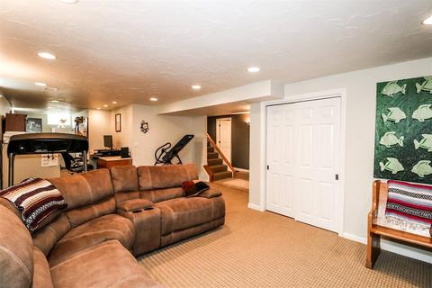 9367 Candy Ln, Cincinnati, OH 45231 photo 17