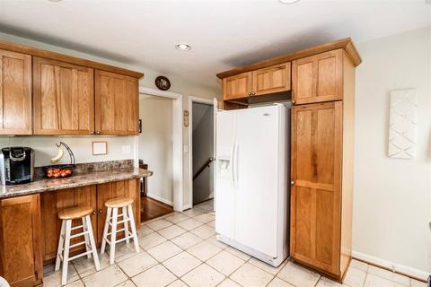 9367 Candy Ln, Cincinnati, OH 45231 photo 11